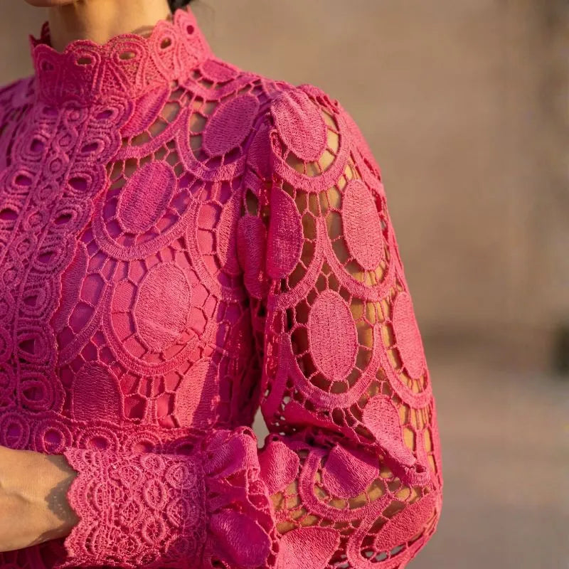 CARMONA | VESTIDO DE ENCAJE CON MANGAS