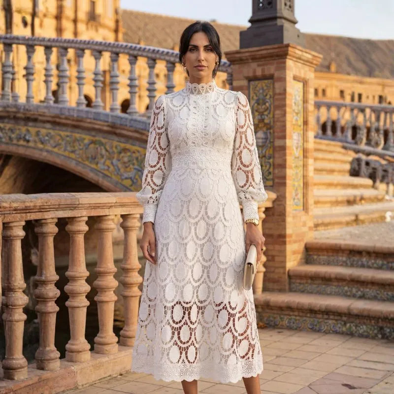 CARMONA | VESTIDO DE ENCAJE CON MANGAS